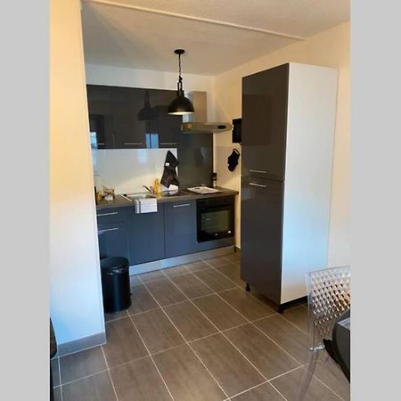 Le 12 Du Temple - Plein Coeur Centre Ville, Residence Privee, 5Mn Gare Sncf, Wifi Et Netflix Niort Esterno foto